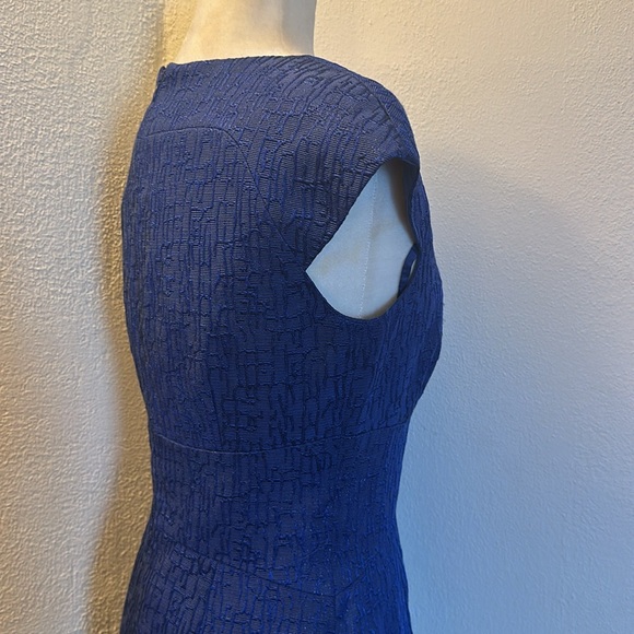 TAHARI Arthur S. Levine Blue Royal Midi Dress Size 2 - Picture 5 of 12